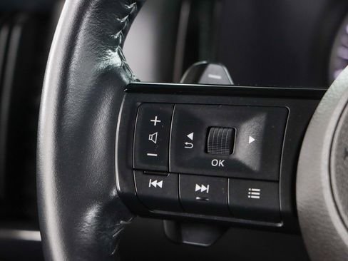 Used 2023 Nissan Pathfinder SL w/ Lighting Package (N92) image 13