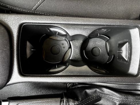 Used 2015 Ford Focus SE w/ SE Sport Package image 33