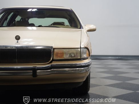 Used 1996 Buick Roadmaster Estate RWD image 20