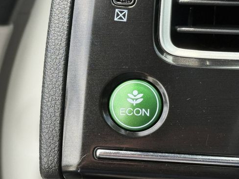 Used 2013 Honda Civic LX image 7