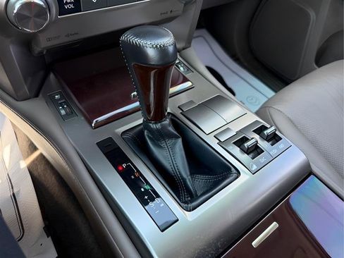 Used 2018 Lexus GX 460 Premium w/ Premium Package AWD/4WD image 42