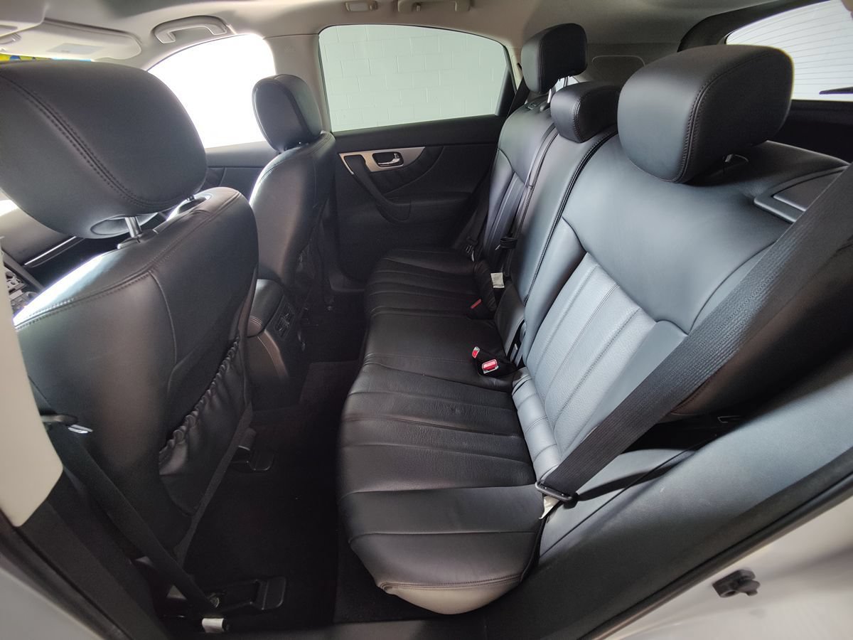 Used 2013 INFINITI FX37 AWD w/ Premium Pkg image 40