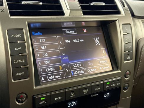 Used 2014 Lexus GX 460 w/ Premium Package AWD/4WD image 25