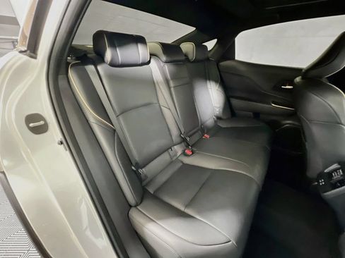 Certified 2023 Toyota Crown Platinum AWD/4WD image 24