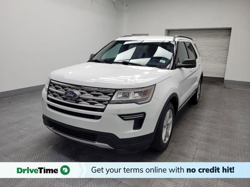 Used 2018 Ford Explorer XLT image 1