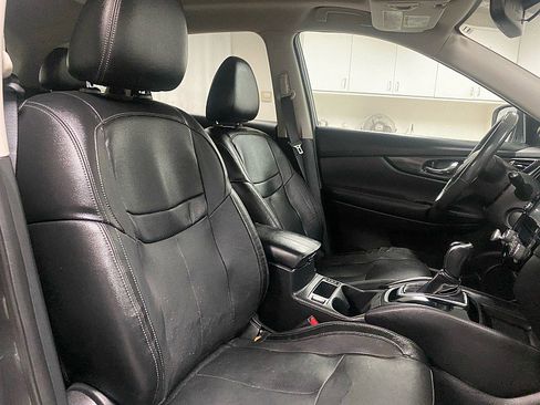 Used 2017 Nissan Rogue SL w/ SL HEV Premium Package image 14