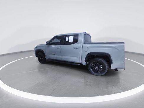 Used 2024 Toyota Tundra Limited AWD/4WD image 7
