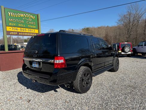 Used 2017 Ford Expedition EL XLT w/ Equipment Group 202A image 8