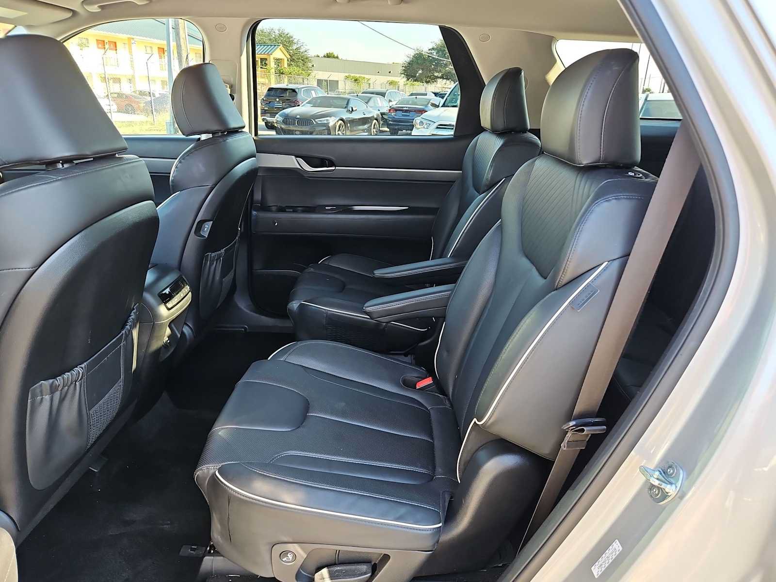 Used 2024 Hyundai Palisade SEL FWD image 12