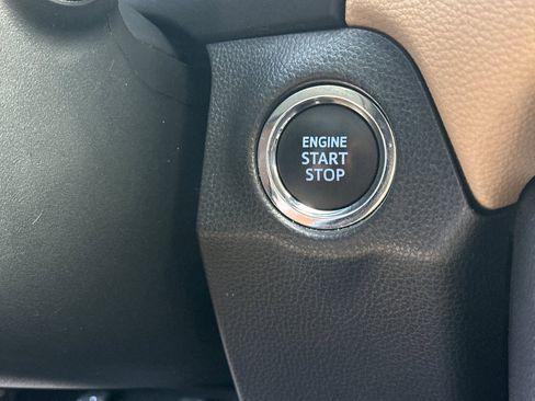 Used 2022 Toyota RAV4 XLE w/ Convenience Package image 29