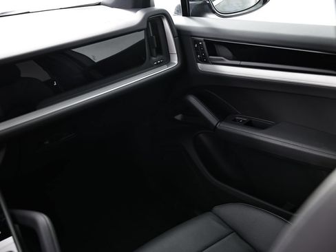 New 2026 Porsche Cayenne S AWD/4WD image 27