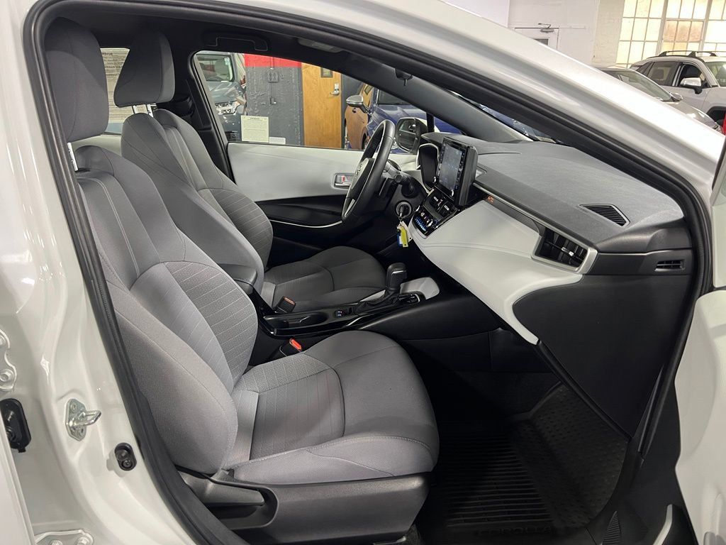 Certified 2022 Toyota Corolla SE FWD image 19