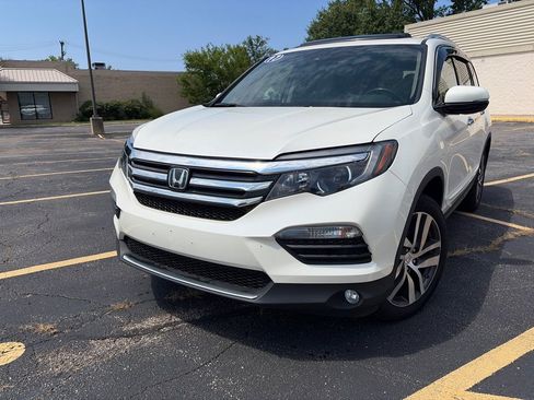 Used 2017 Honda Pilot Elite image 1