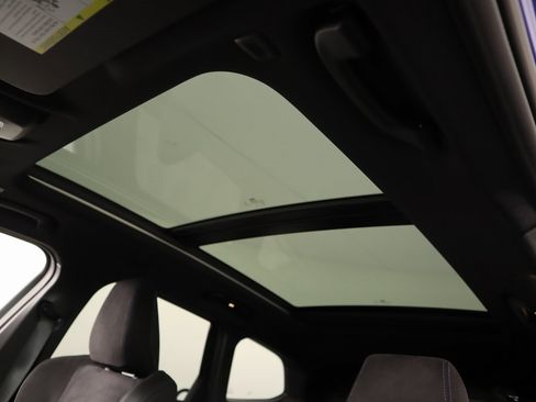 New 2025 BMW X1 xDrive28i w/ Technology Package image 17