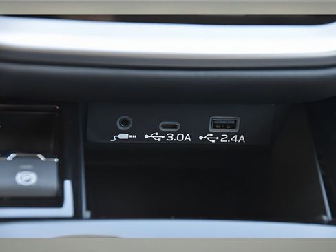 Used 2025 Subaru Outback Limited XT w/ Popular Package #2 AWD/4WD image 38