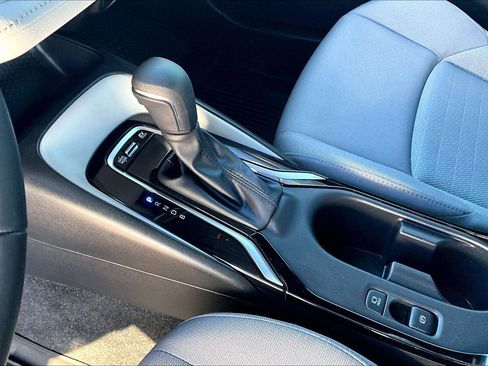 Used 2025 Toyota Corolla SE image 15