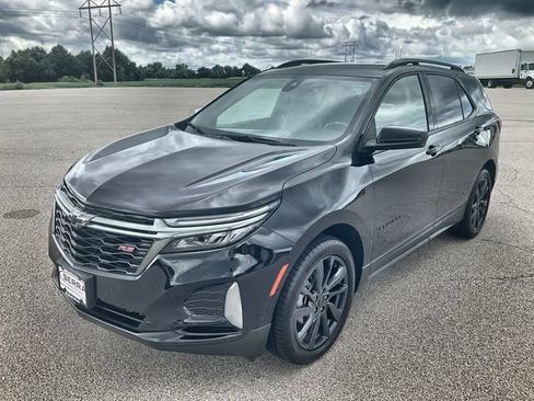 Used 2022 Chevrolet Equinox RS w/ LPO, Floor Liner Package AWD/4WD image 10