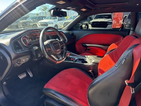 Used 2016 Dodge Challenger SRT Hellcat image 19