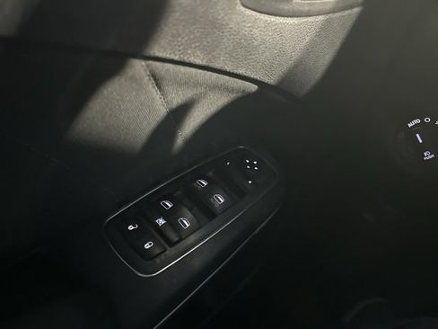 Used 2019 Dodge Charger GT image 18