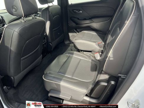 Used 2023 Chevrolet Traverse Premier w/ Redline Edition image 12