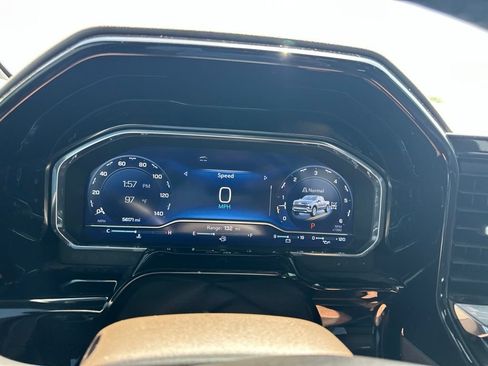 Used 2022 Chevrolet Silverado 1500 LTZ w/ Technology Package AWD/4WD image 45