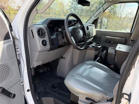 Used 2013 Ford E-150 and Econoline 150 image 22