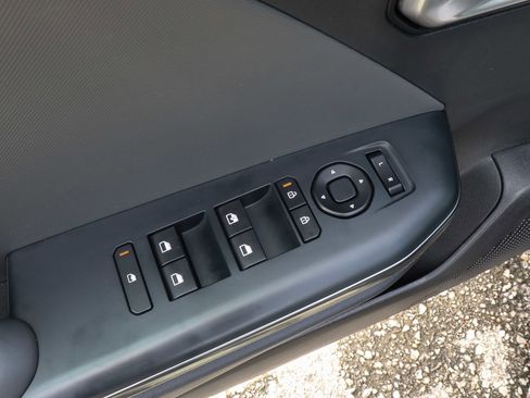 Used 2025 Kia K4 FWD image 14