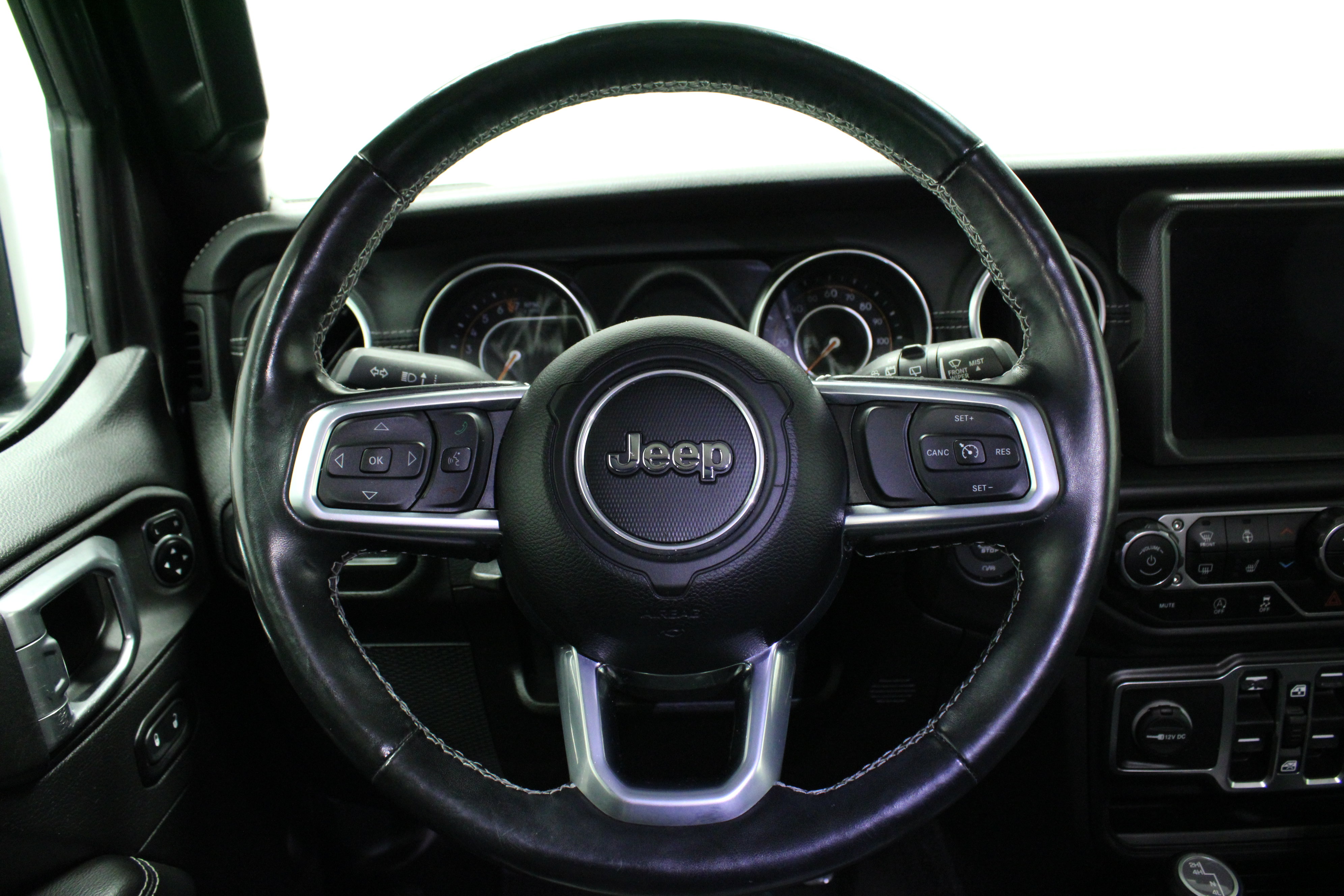 Used 2021 Jeep Wrangler Unlimited Sahara AWD/4WD image 14