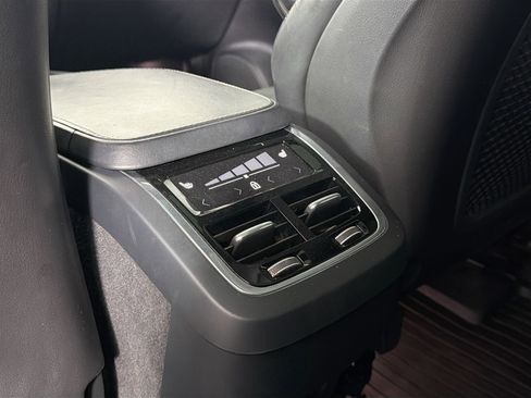 Used 2019 Volvo XC90 T6 R-Design w/ Protection Package Premier image 27