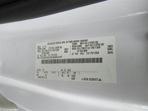 Used 2017 Ford F550 2WD Regular Cab Super Duty image 13