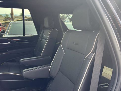 Used 2024 Cadillac Escalade Sport w/ LPO, ONYX Package AWD/4WD image 15