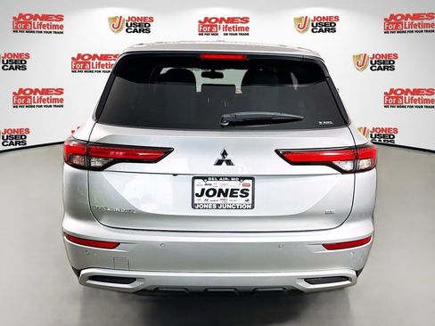 Used 2024 Mitsubishi Outlander SE Black Edition AWD/4WD image 17