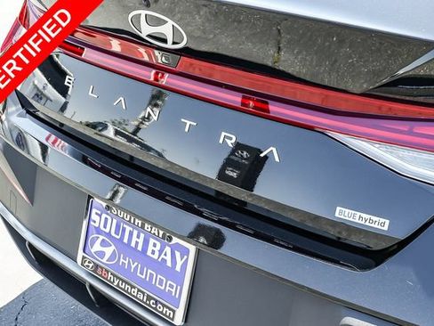 Used 2025 Hyundai Elantra Hybrid FWD image 7
