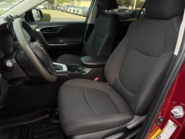 Used 2019 Toyota RAV4 LE AWD/4WD image 23