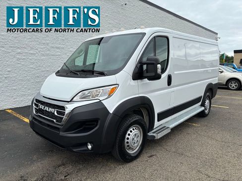 Used 2025 RAM ProMaster 2500 w/ U-Haul Equipment Group FWD image 1