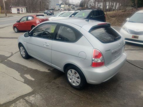 Used 2010 Hyundai Accent GS w/ Premium Pkg 3 image 4