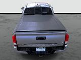 Used 2016 Toyota Tacoma TRD Off-Road image 3