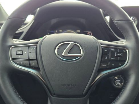 Used 2025 Lexus ES 300h w/ Premium Package FWD image 25
