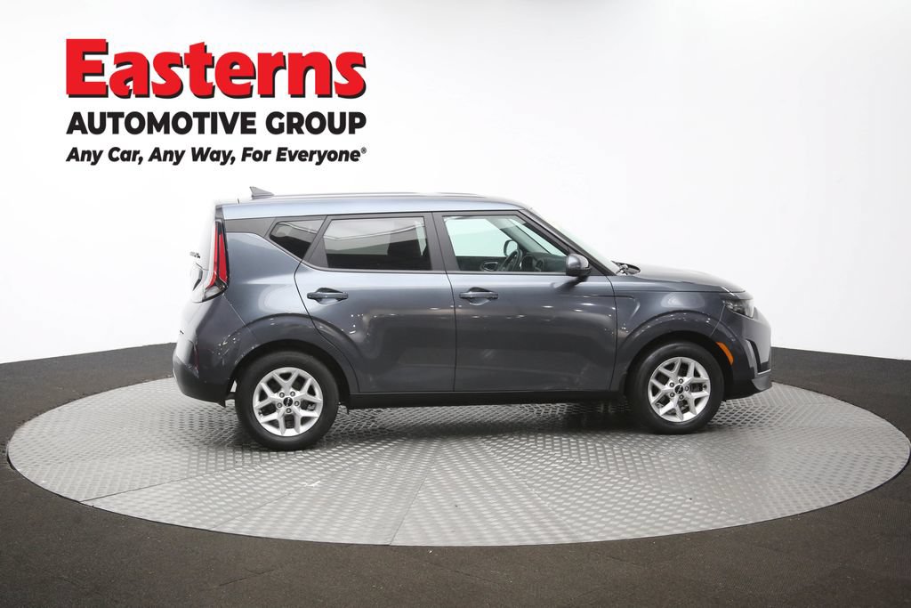 Used 2023 Kia Soul LX w/ LX Technology Package FWD image 43