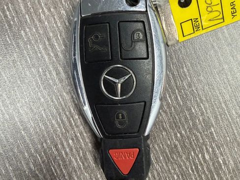 Used 2013 Mercedes-Benz GLK 350 GLK 350 4MATIC Sport Utility 4 w/ Premium 1 Pkg image 25