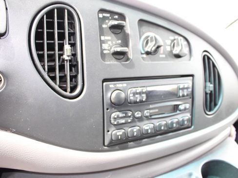 Used 1997 Ford E-150 and Econoline 150 RWD image 15