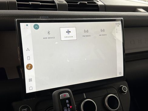 New 2026 Land Rover Defender 110 X-Dynamic SE image 18