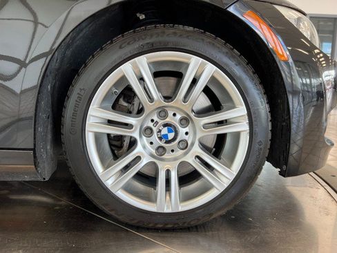 Used 2012 BMW 335i xDrive Coupe AWD/4WD image 38