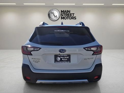 Used 2023 Subaru Outback Limited AWD/4WD image 4
