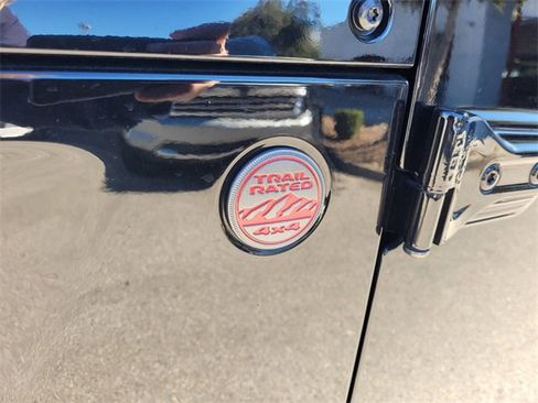 Used 2020 Jeep Gladiator Rubicon image 4