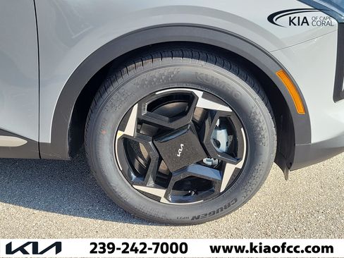 New 2026 Kia Sportage EX w/ EX Panorama Roof Package FWD image 7