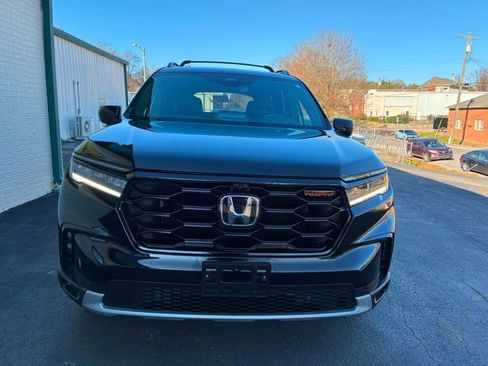 Used 2024 Honda Pilot TrailSport image 8