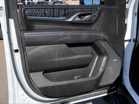 Used 2024 GMC Yukon XL Denali image 21