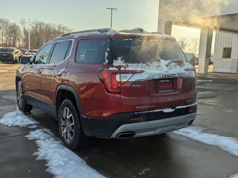 Used 2023 GMC Acadia SLE w/ Driver Convenience Package image 8