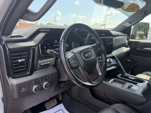 Used 2024 GMC Sierra 2500 AT4 w/ AT4 Premium Plus Package AWD/4WD image 12